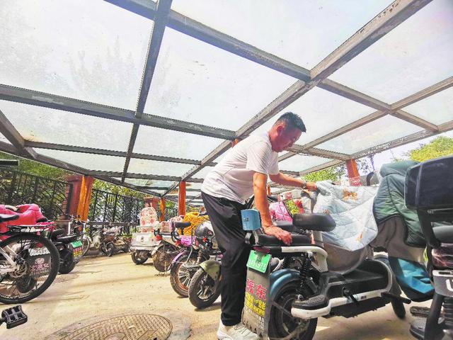 電動車進（jìn）電梯